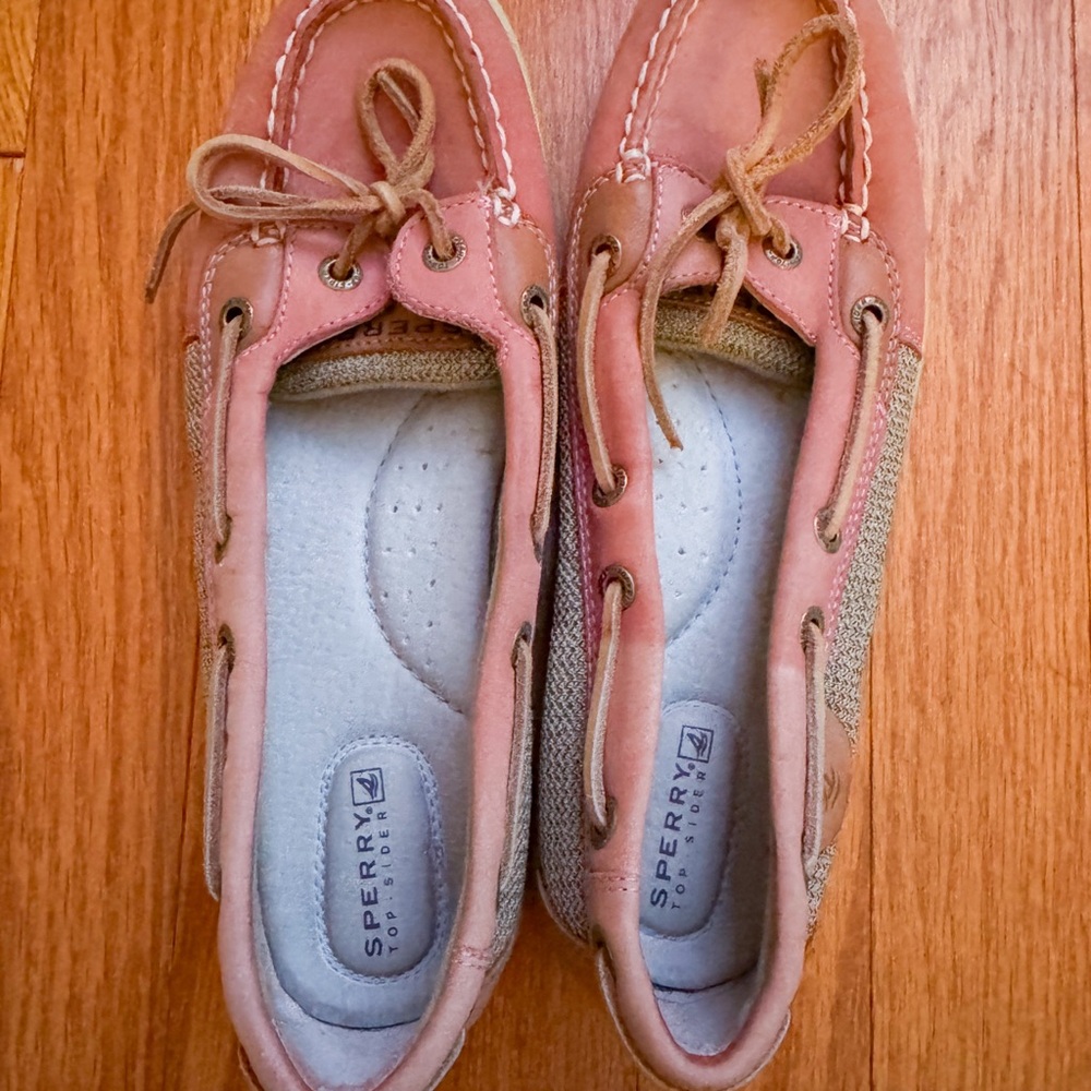 Sperry Coral and Beige Boat Shoes